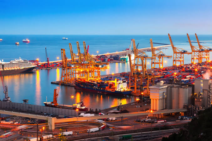 Port and vessel logistics